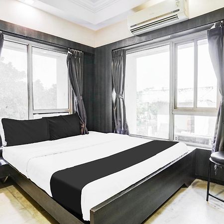 Super Collection O Ashram Road Near Sardar Bridge Formerly Hotel Apple Inn Ahmedabad Buitenkant foto