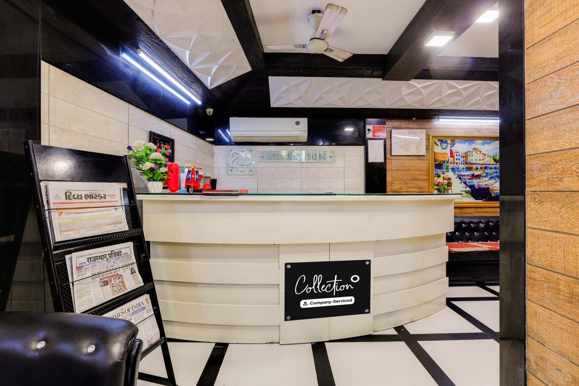 Super Collection O Ashram Road Near Sardar Bridge Formerly Hotel Apple Inn Ahmedabad Buitenkant foto